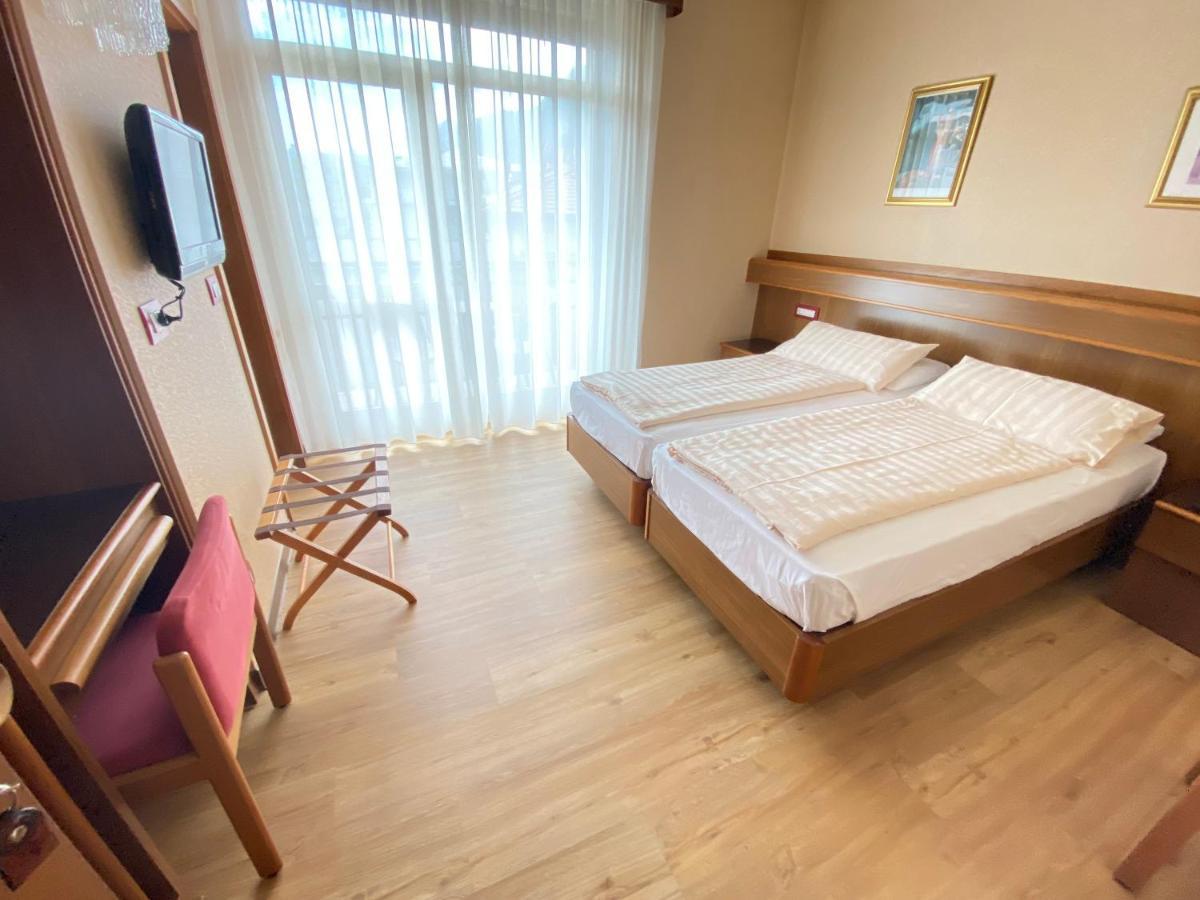 Sunlake Hotel リーヴァ・デル・ガルダ エクステリア 写真