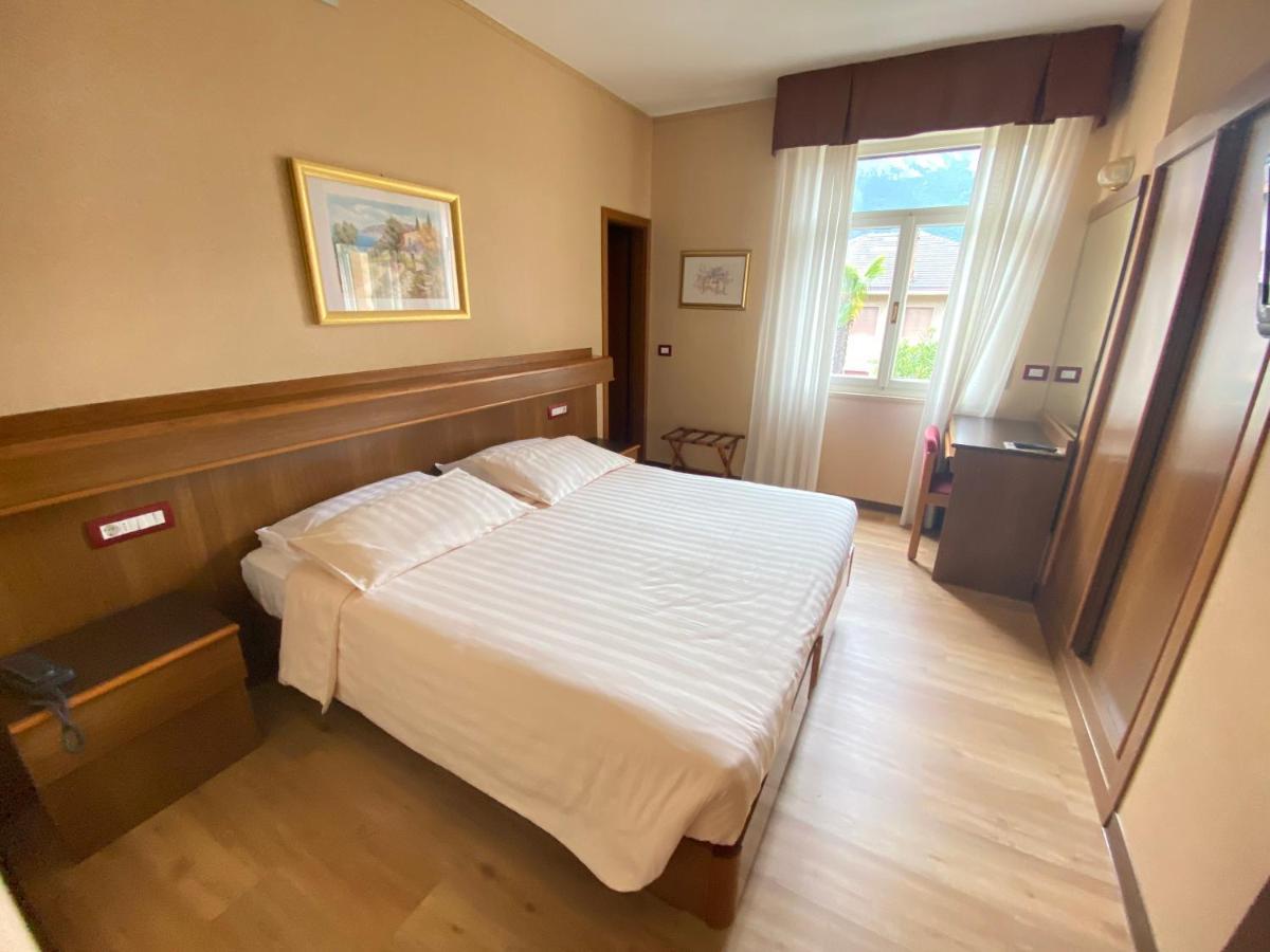 Sunlake Hotel リーヴァ・デル・ガルダ エクステリア 写真