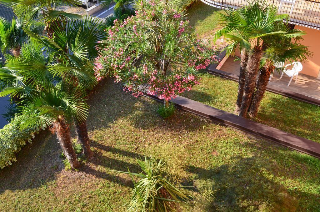 Sunlake Hotel リーヴァ・デル・ガルダ エクステリア 写真